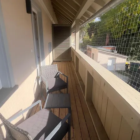 Ludwigshome 85qm - Kostenloser Parkplatz - Zentral - Balkon - Smarttv - Waschmaschine - Trockner Людвигсбург