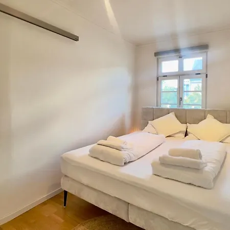 Ludwigshome 85qm - Kostenloser Parkplatz - Zentral - Balkon - Smarttv - Waschmaschine - Trockner Людвигсбург