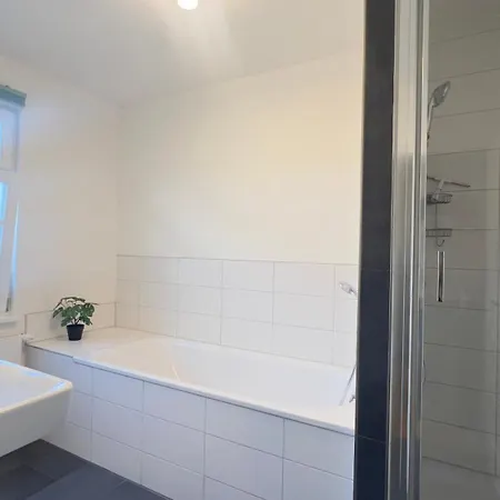 Апартаменты Ludwigshome 85qm - Kostenloser Parkplatz - Zentral - Balkon - Smarttv - Waschmaschine - Trockner